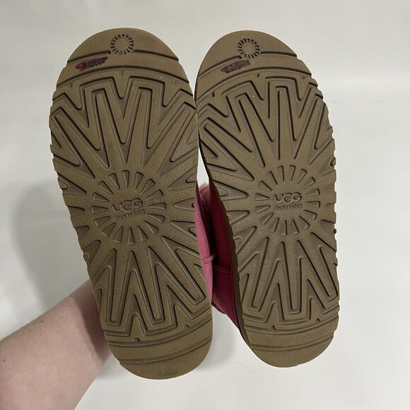 UGG Mini Short Bailey Button II Sheepskin Flat Boot Pink Magenta Women's US 5 - Picture 6 of 7